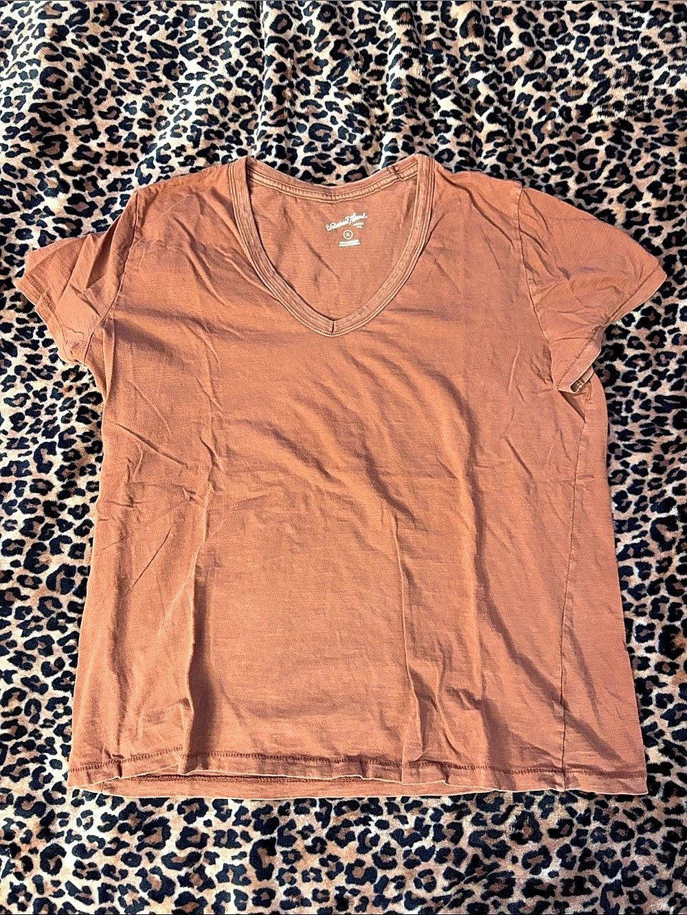 Thread & Supply Brown Short Sleeve Tee Size XL